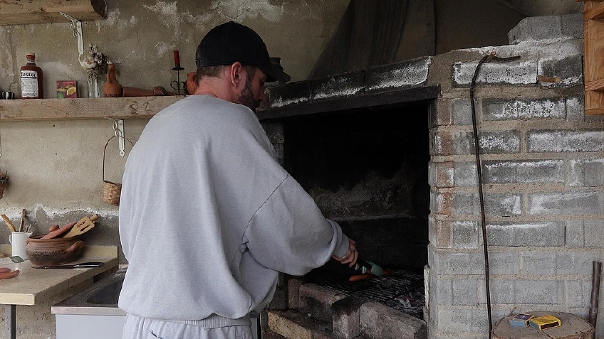 FULL Kitchen Threesome Uncut, Teen Stepdaughter And Stepson Share Stepdad Big Cock